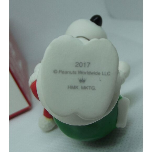 Hallmark Ornament 2017 Spotlight on Snoopy 20th Anniversary Christmas Woodstock - Picture 5 of 15